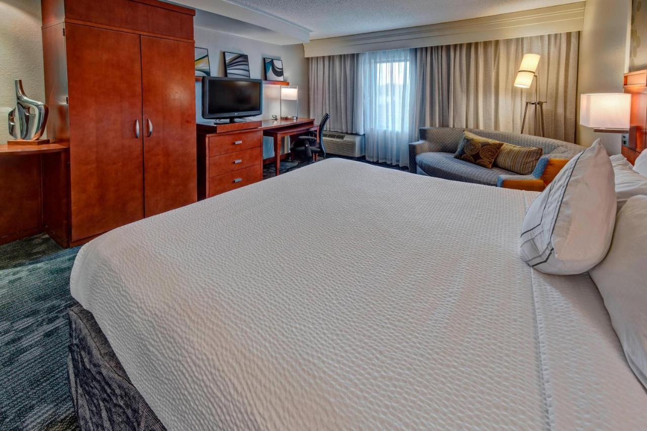 Courtyard By Marriott Alexandria Ξενοδοχείο Εξωτερικό φωτογραφία