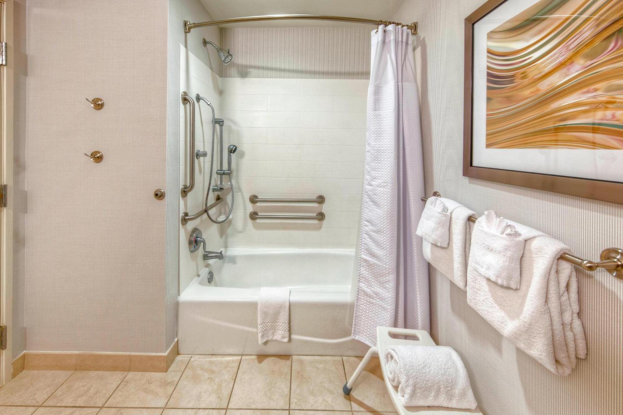 Courtyard By Marriott Alexandria Ξενοδοχείο Εξωτερικό φωτογραφία