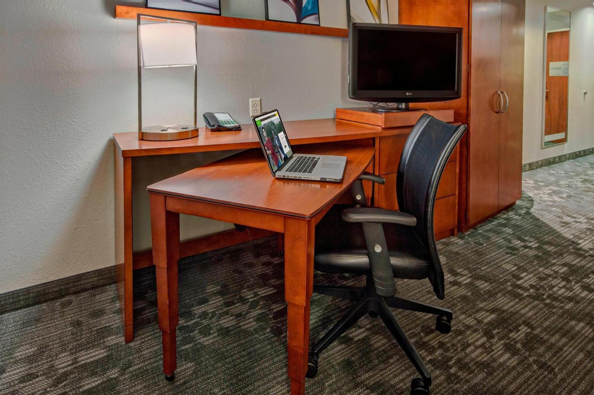 Courtyard By Marriott Alexandria Ξενοδοχείο Εξωτερικό φωτογραφία